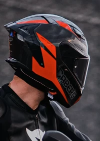 MC-hjelm sett fra siden, Speed Motorcenter, SpeedMC, MC, Sandefjord, Motorsykkel