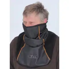 Artech Hals/Buff Vindtett MC &ndash; vindtett og varm hals som beskytter bryst og nakke mot kald luft, laget i mykt og pustende materiale for maksimal komfort.