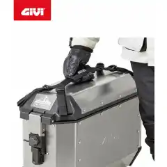 
<img alt="Logo Givi S.P.A." src="https://www.online-mc.no/Pictures/Thumbnails/tmb_100X100_FFFFFF_162009.jpg" />