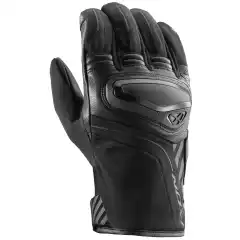 Ixon MS Sinergy er en avansert adventure MC-hanske for mellomsesongen &ndash; vanntett, pustende og isolert med Thinsulate&reg;. Laget i softshell og geiteskinn med XDRY GRIP-membran, lang mansjett og knokebeskytter i TPU. CE-godkjent Level 1 KP &ndash; perfekt for komfort og beskyttelse i variert v&aelig;r.