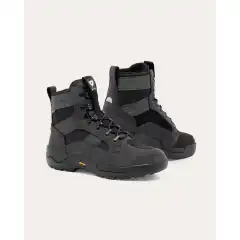<strong data-end="86" data-start="4">REV'IT! </strong>Vanntette <strong data-end="102" data-start="62">MC-sko i semsket skinn med GORE-TEX&reg;</strong>-membran, designet for urban kj&oslash;ring, pendling og touring. <strong data-end="185" data-start="161">REV&rsquo;IT! Redridge GTX</strong> kombinerer retro milit&aelig;r-inspirert stil med moderne beskyttelse, Vibram&reg;-ytters&aring;le, OrthoLite&reg;-inners&aring;le og h&oslash;y komfort hele dagen &ndash; like gode &aring; g&aring; i som &aring; kj&oslash;re med.