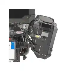 Robuste sidevesker i SORT aluminium hvor h&oslash;re sideveske er tilpasset eksosanlegg. Kan kun brukes med PLOS_CAM b&aelig;rer.