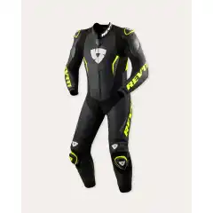<strong data-end="136" data-start="107">REV&rsquo;IT! Argon 3 One Piece</strong> er en race-inspirert helskinnsdress med CE AAA-klassifisering, utviklet for sport- og banekj&oslash;ring. Med aerodynamisk design, avansert ventilasjon, fleksible BETAC&reg;-beskyttere og airbag-ready passform gir den h&oslash;y sikkerhet, komfort og ytelse &ndash; til en tilgjengelig pris.
