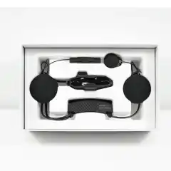 <p data-end="269" data-start="0"><strong data-end="16" data-start="0">NEXX X-COM 3</strong> er et integrert Bluetooth-intercomsystem utviklet av Sena, spesielt tilpasset NEXX X.WED3, X.WST3, Y.100R, Y.100, X.LIFECOUNTRY, Y.TRAVL, X.LIFETOUR og X.TRN. Med rekkevidde opptil 1,6 km og 4-veis intercom f&aring;r du stabil og klar kommunikasjon p&aring; tur.<br />
Systemet har HD-h&oslash;yttalere, Advanced Noise Control&trade;, FM-radio og st&oslash;tte for Siri/Google Assistant. IP65-klassifisering gj&oslash;r den klar for kj&oslash;ring i all slags v&aelig;r.</p>
