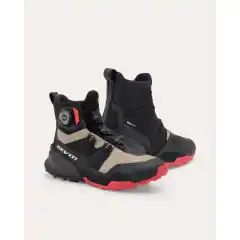 <article data-scroll-anchor="true" data-testid="conversation-turn-10" data-turn="assistant" data-turn-id="request-WEB:3acd678f-2340-4962-98d0-d50363c18d48-4" dir="auto" tabindex="-1">
<p data-end="254" data-is-last-node="" data-is-only-node="" data-start="0"><strong data-end="24" data-is-only-node="" data-start="0">REV&rsquo;IT! Undercut H2O</strong> er vanntette og tekniske MC-sneakers med sporty outdoor-design. Utstyrt med BOA&reg; Fit System, FLEXBLADE-teknologi og SEESOFT ankelbeskyttelse for optimal komfort, stabilitet og sikkerhet &ndash; perfekt for b&aring;de bykj&oslash;ring og hel&aring;rsbruk.</p>
</article>
