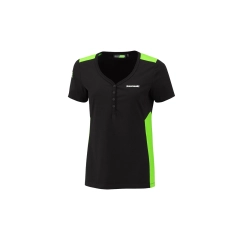 <strong data-end="50" data-is-only-node="" data-start="0">Kawasaki Sports 2026 T-skjorte Dame Sort/Gr&oslash;nn</strong> er en komfortabel kortermet t-skjorte i enkeltstrikket stoff med <strong data-end="141" data-start="116">knappedetalj i halsen</strong>. Den har sporty sidepaneler med gr&oslash;nt felt og sekskantm&oslash;nster, <strong data-end="222" data-start="205">trykte logoer</strong> foran og bak samt brodert ermemerke. Laget i <strong data-end="304" data-start="268">72,7 % bomull / 27,3 % polyester</strong>.
