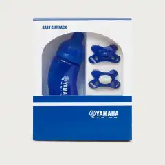 <strong data-end="47" data-is-only-node="" data-start="0">Yamaha Paddock Blue Baby Gift Pack (Difrax)</strong> er en s&oslash;t gaveeske i samarbeid mellom <strong data-end="105" data-start="86">Yamaha x Difrax</strong>, perfekt for sm&aring; &ldquo;champions in the making&rdquo;. Pakken inneholder <strong data-end="189" data-start="168">1 Difrax S-flaske</strong> og <strong data-end="206" data-start="193">2 smokker</strong>, ideell for enkel mating og beroliging.