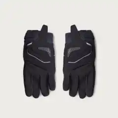 <strong data-end="39" data-is-only-node="" data-start="0">Yamaha 2026 SC Trosa MC Hanske Mesh</strong> er en lett og pustende sommerhanske til herre med <strong data-end="114" data-start="90">touchscreen-funksjon</strong>, kort mansjett og borrel&aring;slukking. Den har diskr&eacute; knokebeskyttelse og <strong data-end="225" data-start="185">TPR-beskyttelse/glidere i h&aring;ndflaten</strong> for ekstra sikkerhet &ndash; perfekt til bykj&oslash;ring og varme MC-dager.