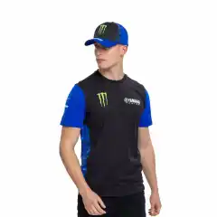 <strong data-end="37" data-is-only-node="" data-start="0">Yamaha 2026 Monster T-skjorte Emy</strong> er en komfortabel unisex t-skjorte i myk single jersey med <strong data-end="117" data-start="97">svart/bl&aring; design</strong>, ribbet rund hals og <strong data-end="182" data-start="139">trykte Yamaha Racing- og Monster-logoer</strong>. Sidepanel-grafikk gir et sporty paddock-look &ndash; perfekt til hverdags og som base layer.