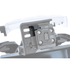Locking mechanism for Garmin zūmo XT2/XT3 on the Plug & Ride adapter
