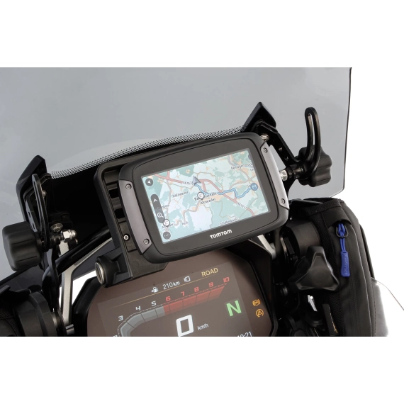Wunderlich navigation adapter for Garmin and TomTom devices with BMW Navigator preparation